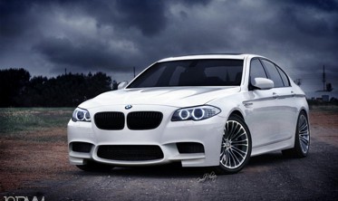 бампер передний BMW F10 / F11 стиль М5 фото